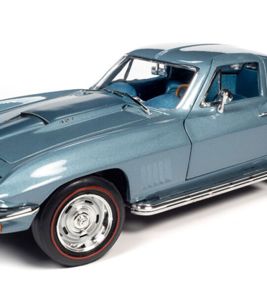 MODELO ESCALA 1/18 1967 Chevrolet Corvette Hardtop in Elkhart Blue DE AMERICAN MUSCLE