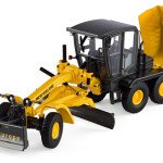 MOTONIVELADORA ESCALA 1/50 New Holland F156.7 Grader