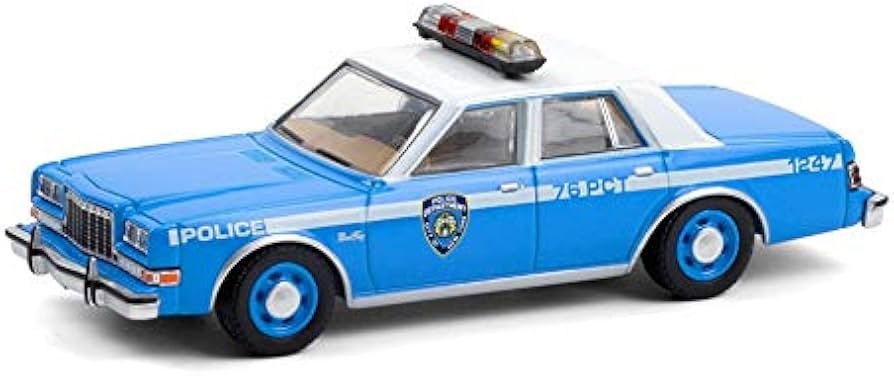 MODELO Greenlight Hot Pursuit Series 37 1982 Plymouth Gran Fury New York City Police Dept (NYPD) POLICIA