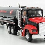 MODELO ESCALA 1/43 Texaco - Gasoline Tanker Truck in Black with Silver and Red Texaco Graphics