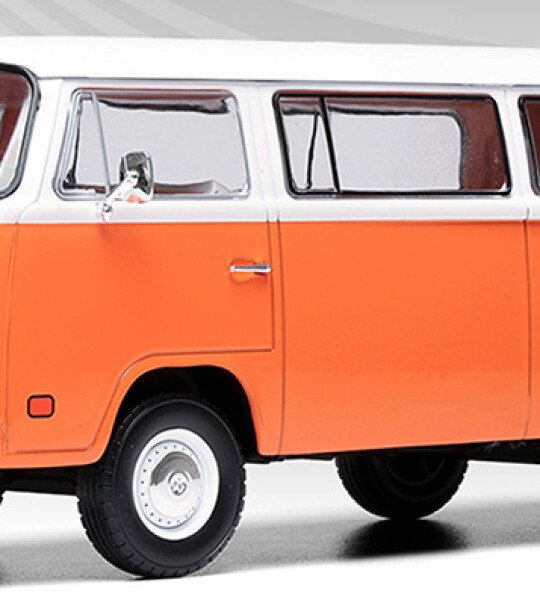 MODELO ESCALA 1/24 DE MICROBUS 1974 Volkswagen Type 2 Bus in Brilliant Orange - IXO AMERICA