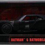 MODELO ESCALA 1:24 Hollywood Rides 2022 The Batman Batmobile & Batman Figure