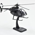 MODELO ESCALA 1/32 S.W.A.T. - Agusta Westland NH-500 Helicoptero