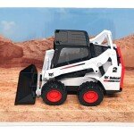 MODELO Bburago Bobcat S5900 Skid Steer Loader with Grapple 4.5″ – Farm