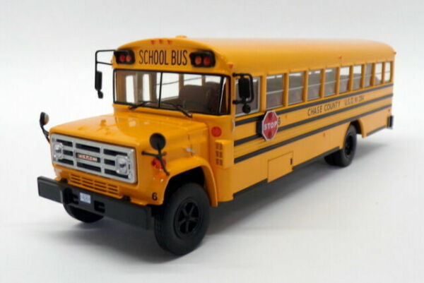 MODELO ESCALA 1:43 1990 GMC 6000 School Bus (Yellow)