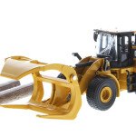 MODELO ESCALA 1:64 950M CAT Wheels Loader with Log Fork, General Purpose Bucket and Simulated Logs