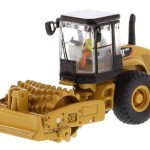 Caterpillar CP56 Padfoot Drum Vibratory Soil Compactor - High Line Series - pata de cabra escala 1/87