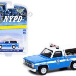 MODELO ESCALA 1:64 1985 Chevrolet K-5 Blazer - New York City Police Dept (NYPD)