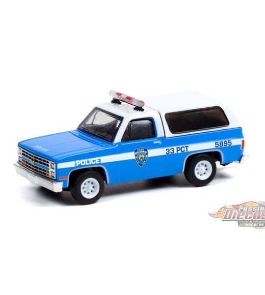 MODELO ESCALA 1:64 1985 Chevrolet K-5 Blazer - New York City Police Dept (NYPD)