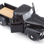 MODELO ESCALA 1:24 W/B Special Edition 1950 Chevrolet 3100 Pick Up truck (black)