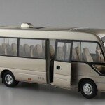 MODELO ESCALA 1:24 TOYOTA COASTER (REPLICA ORIGINAL CON LICENCIA TOYOTA)