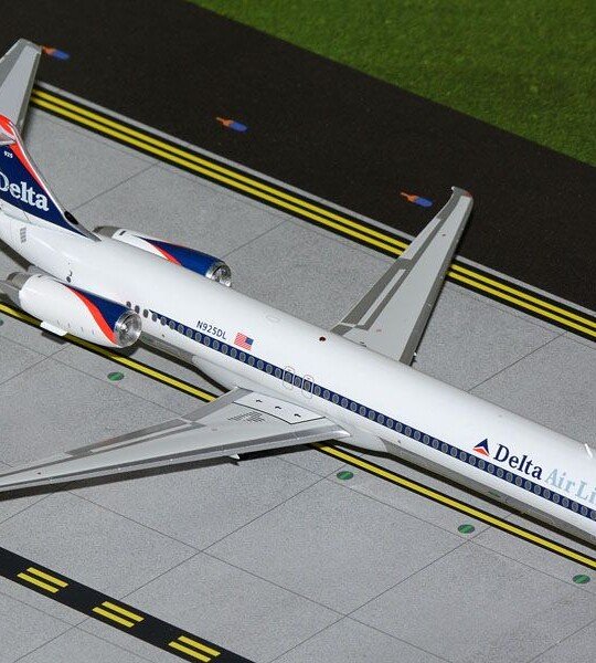 AVION A ESCALA GEMINI200 DELTA MD-88 1/200 REG#N925DL INTERMIM LIVERY