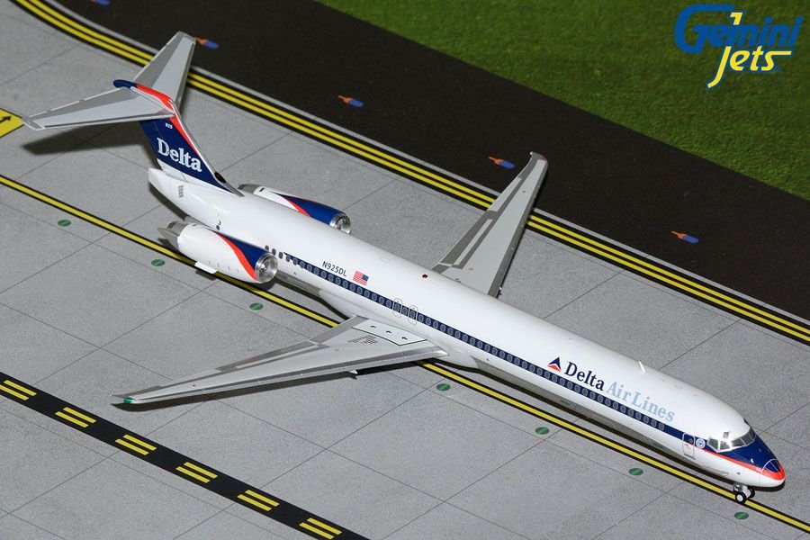 AVION A ESCALA GEMINI200 DELTA MD-88 1/200 REG#N925DL INTERMIM LIVERY