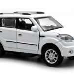 MODELO ESCALA 1/32 Silver / White / Red / Blue Diecast Kia Soul