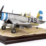 MODELO ESCALA 1/48 GOODYEAR FG-1D CORSARIO PARA ARMAR A ESCALA (F4U-1D)