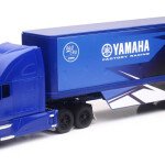 MODELO ESCALA 1/32 Yamaha Factory Racing - Kenworth T680 Tractor with 3-Axle Trailer