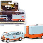 MODELO ESCALA 1/64 Gulf Oil - 1972 Ford Club Wagon with Enclosed Car Hauler