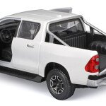 Maisto 1:27 Toyota Hilux – White – Special Edition PICKUP