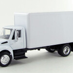 MODELO ESCALA 1:43 International 4200 Box All White – Utility – Long Haul Truck