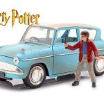 MODELO ESCALA 1:24 - Hollywood Rides - Harry Potter Ford 1959 Anglia W/ Harry Potter Blue