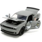MODELO ESCALA 1:24 2015 Dodge Challenger Hellcat with Jerry – Tom & Jerry – Hollywood Rides CON FIGURA DE JERRY