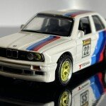 MODELO ESCALA 1:64 Maisto Flatbed With 1988 BMW M3 E30 – Design Elite Transport