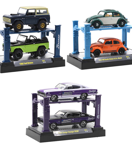 Modelos escala 1:64 Auto-Lifts 2-Pack with 2 Cars - VW BEETLE, FORD BRONCO, DODGE CHARGER