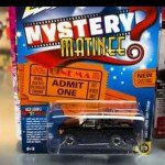 Johnny Lightning 1:64 Mystery Matinee 1985 Toyota SR5 Pickup – Black - VOLVER AL FUTURO