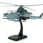 MODELO ESCALA 1/55 AH-1Z Bell Cobra Helicoptero