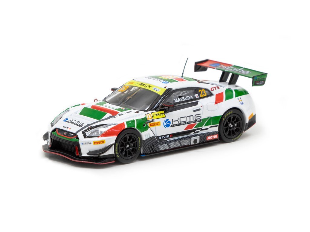 MODELO ESCALA 1/64 Nissan GT-R Nismo GT3 Macau GT Cup FIA GT World Cup 2018 #23 with Oil Can - HOBBY64