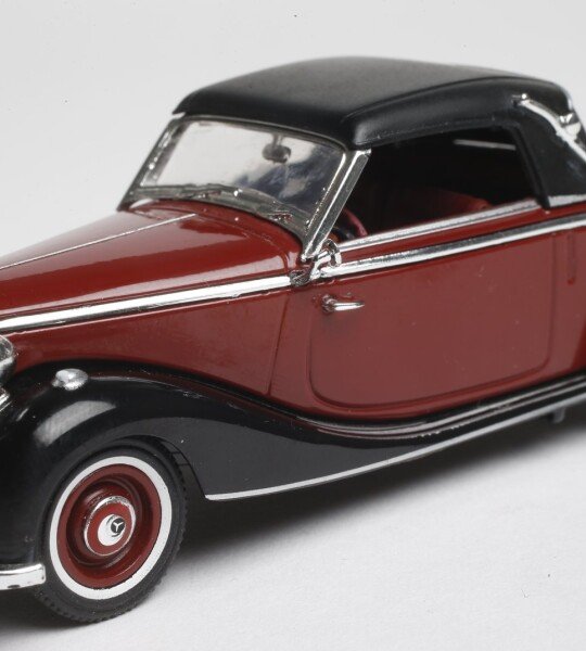 MODELO 1950 Mercedes Benz 170S Cabriolet Burdeos y Negro 1/18 Coche Modelo Fundido a Presión de Signature Models