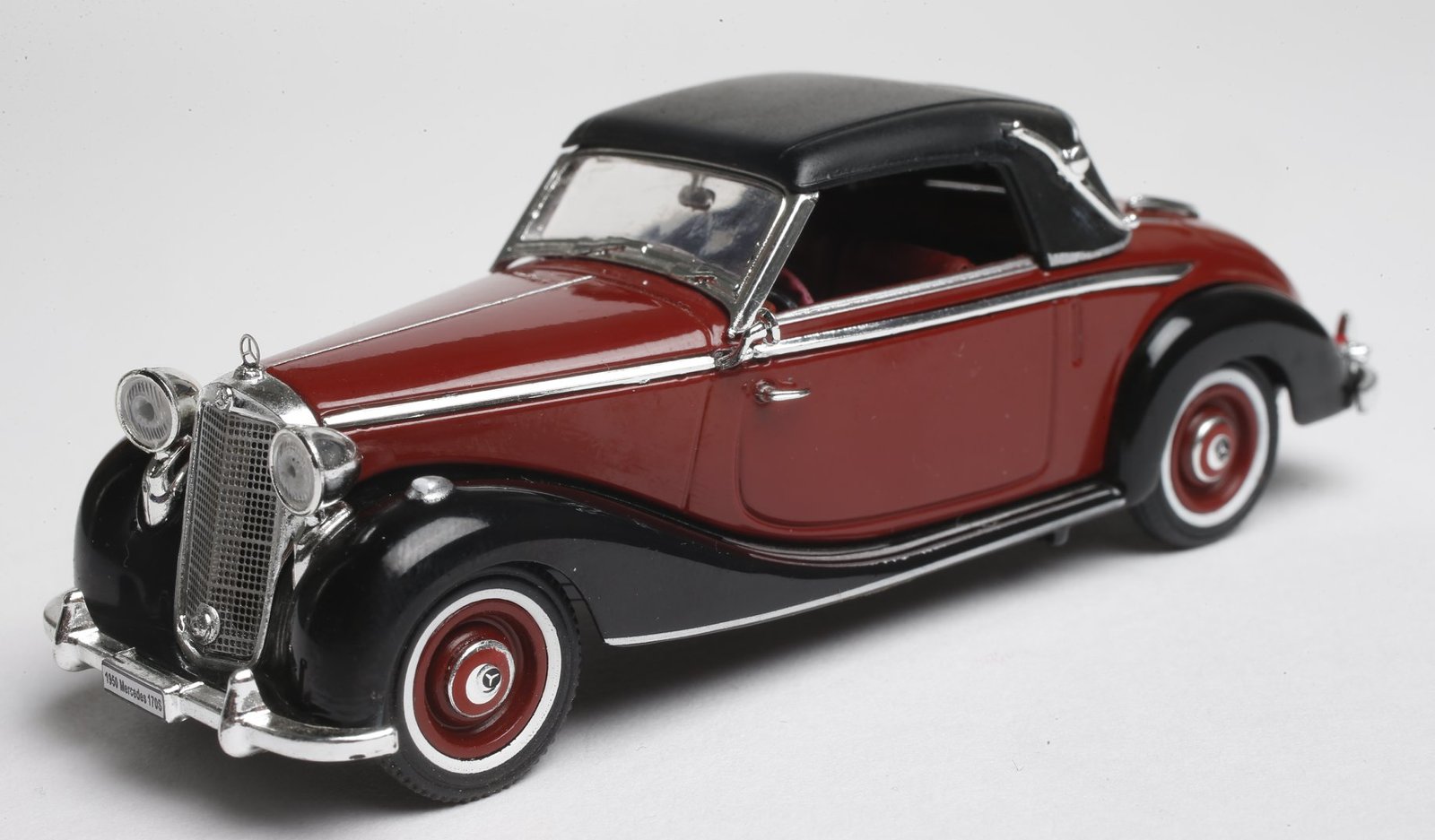 MODELO 1950 Mercedes Benz 170S Cabriolet Burdeos y Negro 1/18 Coche Modelo Fundido a Presión de Signature Models