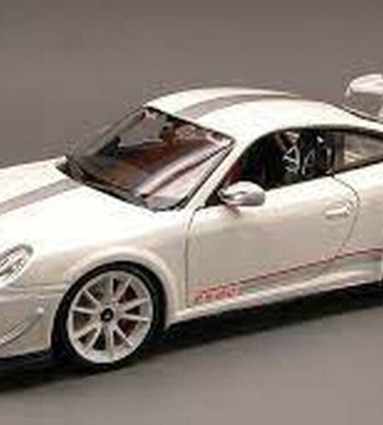 MODELO ESCALA 1:18 Porsche 911 GT3 RS 4.0 - White with silver stripe