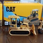 MODELOS A ESCALA 1/64 REPLICAS CATERPILLAR