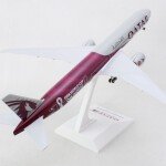 AVION SKYMARKS QATAR 777-300 1/200 SOCCER W/GEAR - COPA FUTBOL FIFA CON TREN ATERRIZAJE