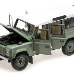 MODELO escala 1/18 del 2015 Land Rover Defender 110 HUE 166 - DEALER EDITION