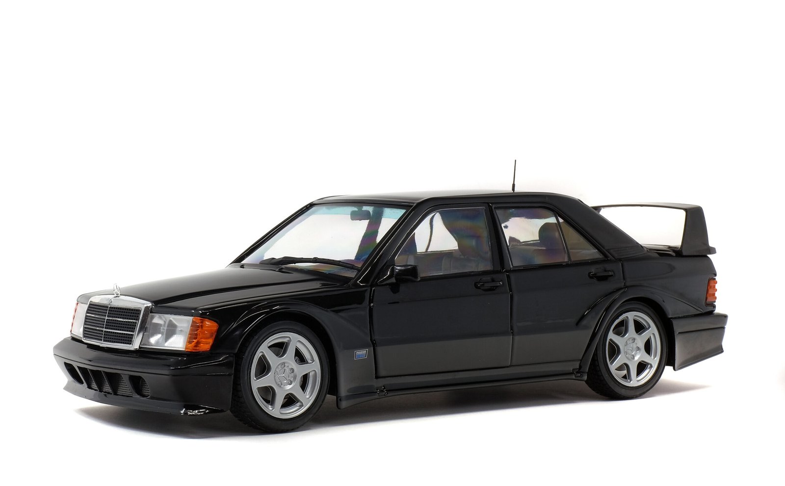 MODELO ESCALA 1/18 MERCEDES BENZ 190E 2.5-16 EVOLUTION II