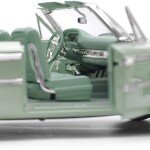 MODELO ESCALA 1/18  Ford Galaxie 500 XL Open Convertible Plata Moss Verde