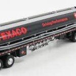 MODELO ESCALA 1/43 Texaco - Gasoline Tanker Truck in Black with Silver and Red Texaco Graphics