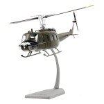 MODELO ESCALA 1/48 UH-1 Huey Helicopter - 116th Assault Helicopter Company - "The Hornets" - HELICOPTERO METALICO A ESCALA