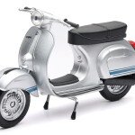 MOTO A ESCALA  1:12 Vespa 125 ET3 Primavera